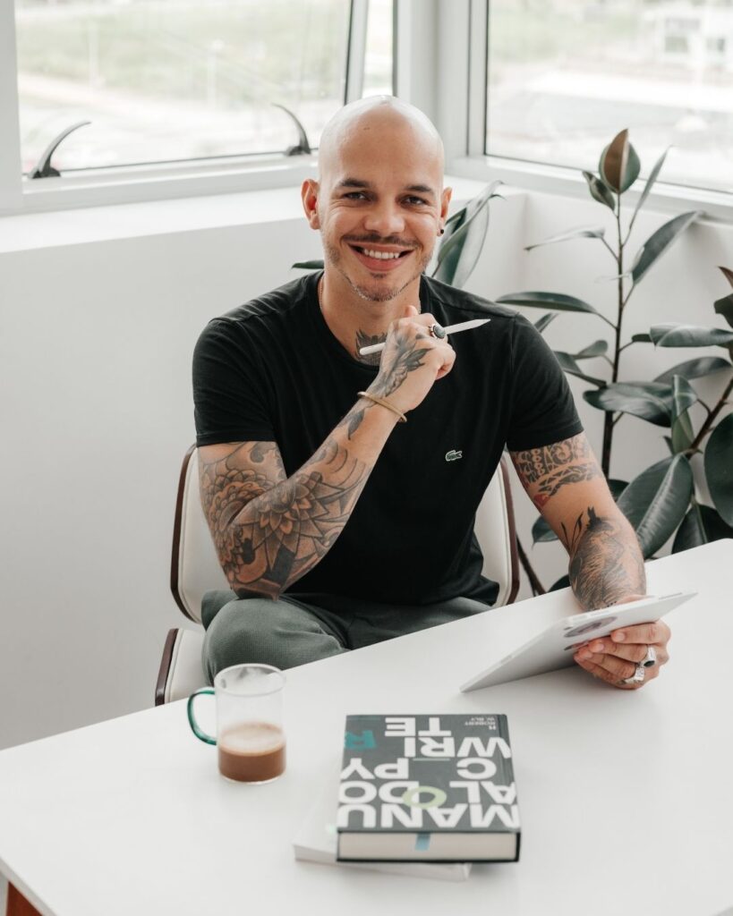 Foto de Thiago Santos, cofundador da onemind